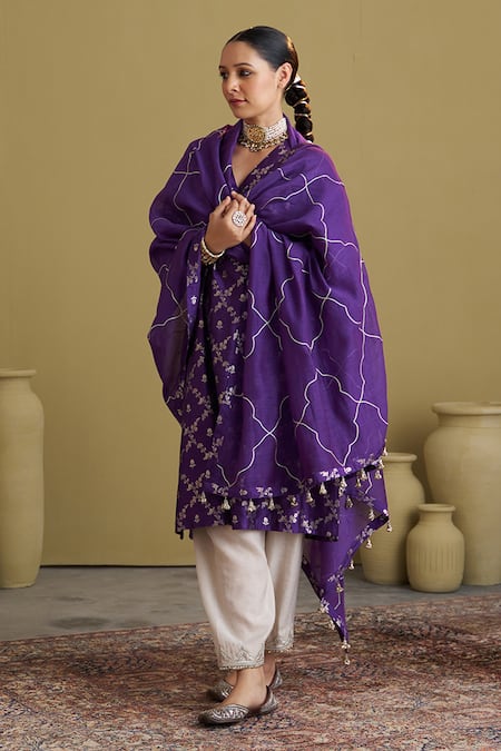 Buy_Vaaya_Purple Silk, Tissue, Chanderi Gota Patti, Sequins Banarasi Straight Kurta Set _Online_at_Aza_Fashions