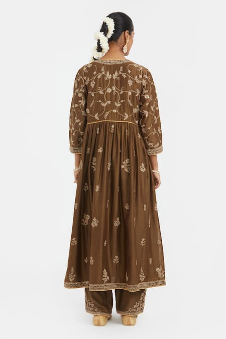 Kora Dori Embroidered Chanderi Kurta & Pant Set 