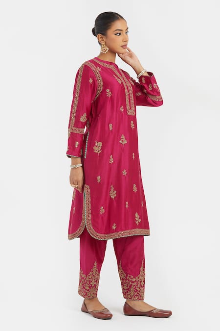 Kora_Fuchsia Chanderi Silk Embroidery, Sequins, Beads Mandarin Collar Dori Kurta _Online_at_Aza_Fashions