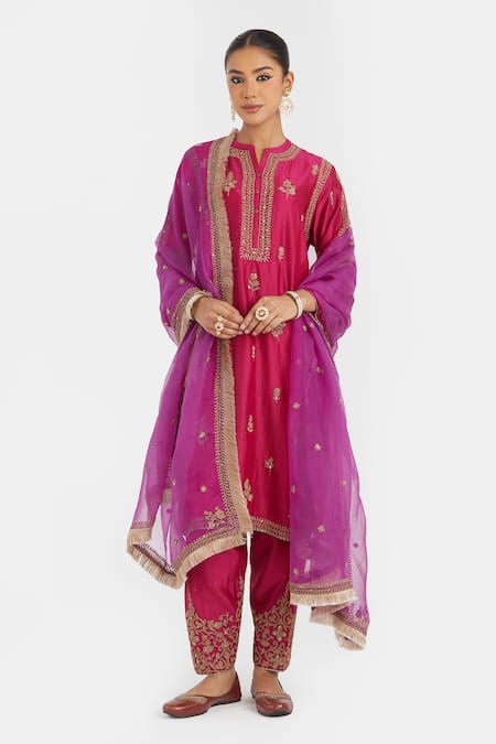 Buy_Kora_Fuchsia Chanderi Silk Embroidery, Sequins, Beads Mandarin Collar Dori Kurta _Online_at_Aza_Fashions