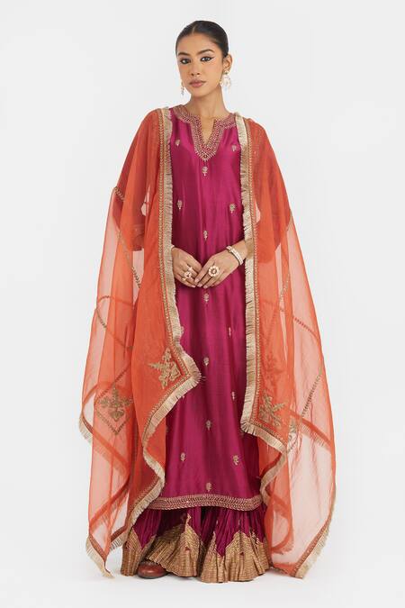 Buy Kora Fuchsia Chanderi Silk Embroidery, Sequins, Beads, Gota Patti, Dori Kurta With Online at Aza Fashions Buy_Kora_Fuchsia Chanderi Silk Embroidery, Sequins, Beads, Gota Patti, Dori Kurta With _Online_at_Aza_Fashions