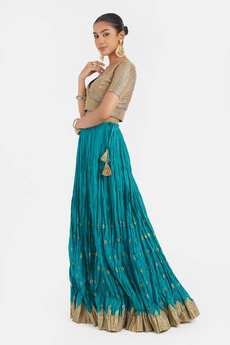 Kora_Gold Silk, Chanderi Gota Patti, Piping V-neck Work Blouse _Online_at_Aza_Fashions