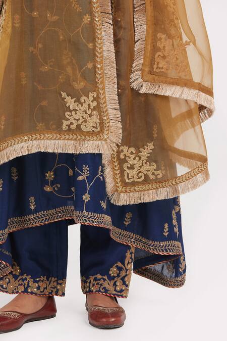 Buy_Kora_Olive Green Silk Organza Embroidery, Beads, Sequins, Zari, Fringe Dori Dupatta _Online_at_Aza_Fashions