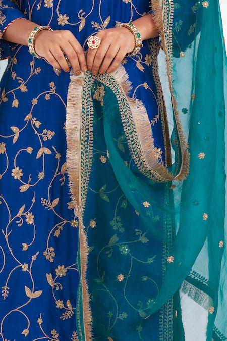 Kora Silk Organza Dori Floral Booti Embroidered Dupatta 