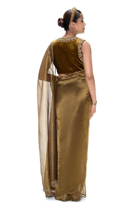 Shop Mimamsaa Gold Tissue, Silk Embroidery, Mrunal Handwoven Saree And Unstitched Blouse Set at Aza Fashions Shop_Mimamsaa_Gold Tissue, Silk Embroidery, Mrunal Handwoven Saree And Unstitched Blouse Set _at_Aza_Fashions