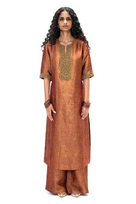 Buy_Mimamsaa_Red Tissue Embroidery, Zari, Sequins Malini Handwoven And Crushed Kurta Set _Online_at_Aza_Fashions