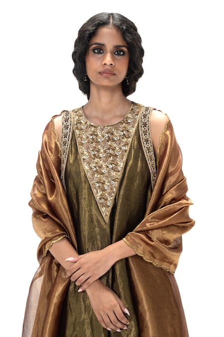 Mimamsaa_Charcoal Tissue, Silk Sequins, Beads V-neck Ismat Handwoven Kurta Set _at_Aza_Fashions