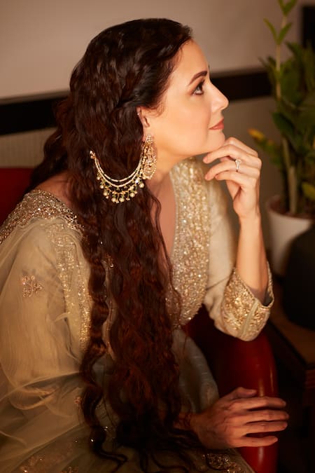 Shop_Osaa By Adarsh_Green Tissue Embroidery, Metallic Thread, Sequins, Zari V-neck Crinkle Kurta Set _Online_at_Aza_Fashions