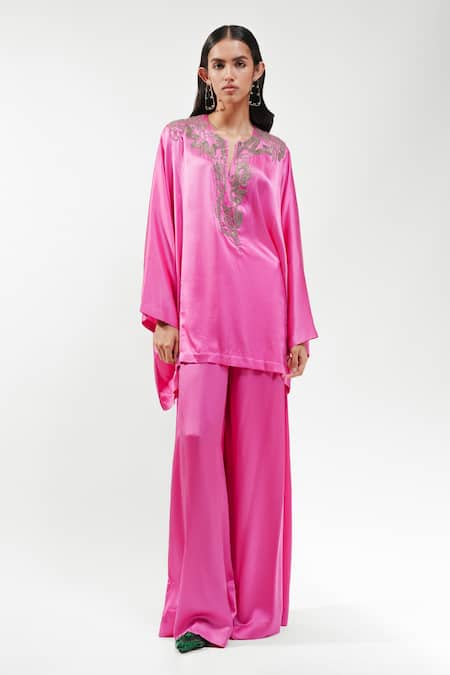 Buy_AK-OK_Pink Silk Beads, Metallic Thread V-neck Embellished Habutai Kurta _Online_at_Aza_Fashions