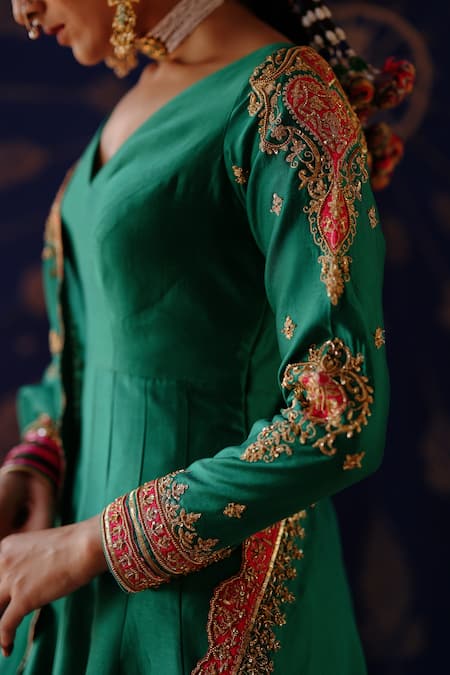 Jigar Mali_Green Chanderi Embroidery, Tassels, Zari V-neck Anarkali Set _Online_at_Aza_Fashions
