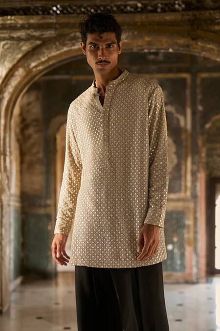 Dash And Dot_Gray Viscose Metallic Thread Geometric Embroidered Band Collar Kurta _Online_at_Aza_Fashions