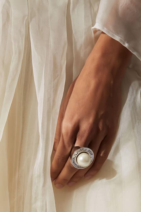 Quod QED Pearl Ring 