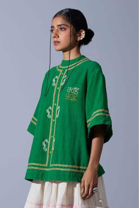 Buy_Quod_Green Handloom Cotton, Linen Embroidery, Metallic Thread Horses Of Love T-shirt _Online_at_Aza_Fashions