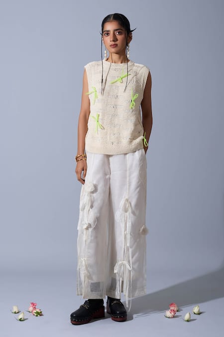 Buy_Quod_Off White Cotton Round Neck Wave Vest _Online_at_Aza_Fashions