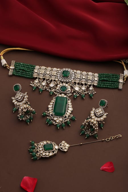 Swabhimann_Green Stones, Beads, Pearls Polki Embellished Pendant Choker Set _Online_at_Aza_Fashions