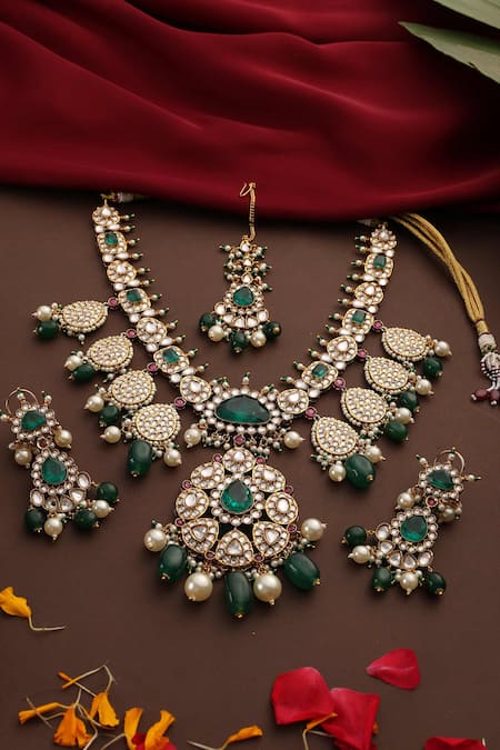 Shop_Swabhimann_Green Stones, Beads, Pearls Polki Embellished Pendant Necklace Set _Online_at_Aza_Fashions