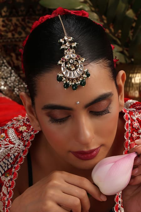 Swabhimann Green Kundan Embellished Maangtikka 