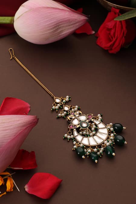 Swabhimann_Green Kundan Embellished Maangtikka _Online_at_Aza_Fashions
