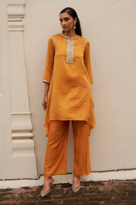 Buy Dash And Dot Yellow Mandarin Collar, Split V-neck Textured Straight Pant Online at Aza Fashions Buy_Dash And Dot_Yellow Mandarin Collar, Split V-neck Textured Straight Pant _Online_at_Aza_Fashions