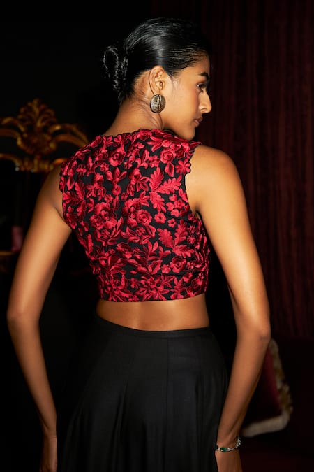 Shop Dash And Dot Black Polyester, Viscose Embroidery V-neck Crop Top And Flared Skirt Set at Aza Fashions Shop_Dash And Dot_Black Polyester, Viscose Embroidery V-neck Crop Top And Flared Skirt Set _at_Aza_Fashions