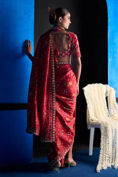 The Whole Nine Yards Forever Begins Printed Saree With Blouse 