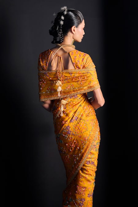 The Whole Nine Yards In Her Glow Printed Saree With Blouse 