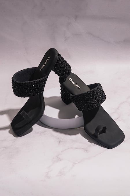 Urbansway Noor Thread Embroidered Block Heels 