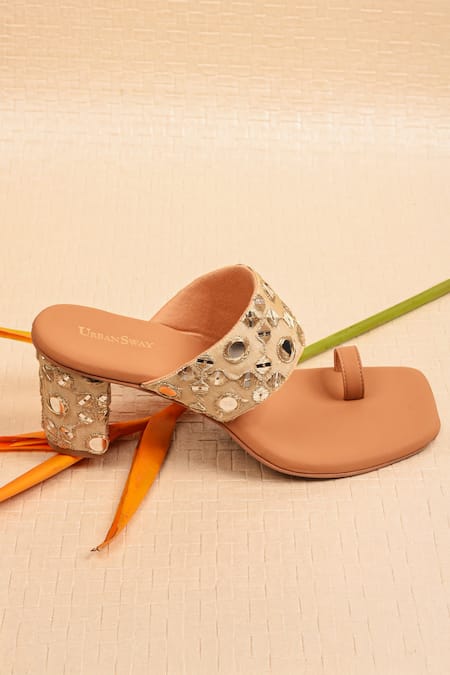 Urbansway Aaina Embroidered Kolhapuri Block Heels 