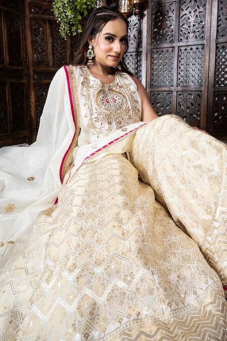 Buy_Amaltas Couture_Off White Chanderi Gota Patti, Beads, Embroidery, Zari Round Kurta Sharara Set 