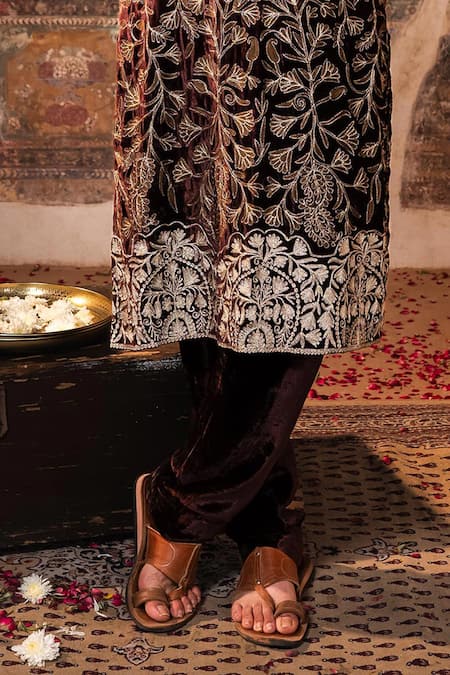 Buy_Angad Creations_Green Velvet, Silk Embroidery, Metallic Thread Shafaq Work Kurta Set _Online_at_Aza_Fashions