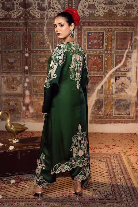 Angad Creations Hina Thread Embroidered Kurta Set 