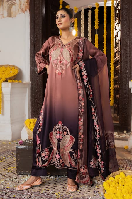Angad Creations Nazameen Ombre Thread & Tilla Work Kurta Set 