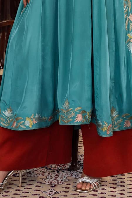 Angad Creations_Teal Crepe, Tissue Embroidery V-neck Shifa Thread And Tilla Work Anarkali Set _Online_at_Aza_Fashions