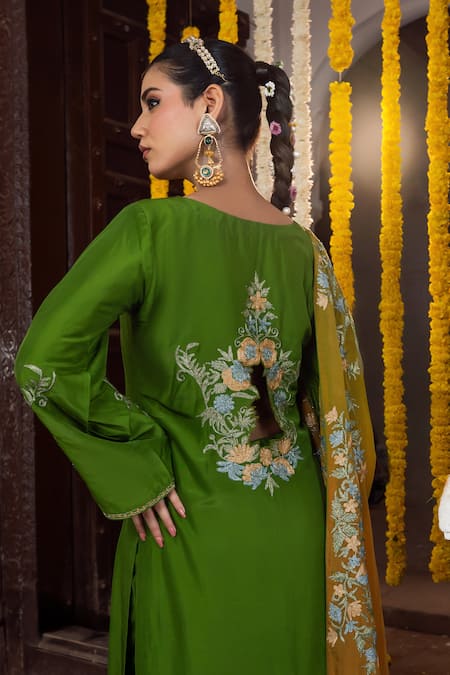 Angad Creations Gulshan Embroidered Kurta Set 