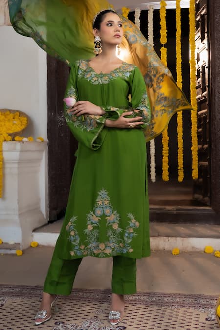 Buy_Angad Creations_Green Crepe, Organza Embroidery, Zari Scoop Neck Gulshan Kurta Set 