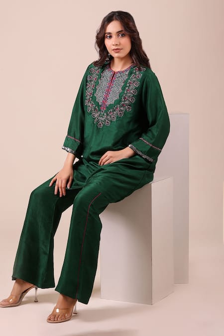 Myra Clothing Line_Green Silk Embroidery, Sequins Round Neck Kurta And Palazzo Set _Online_at_Aza_Fashions