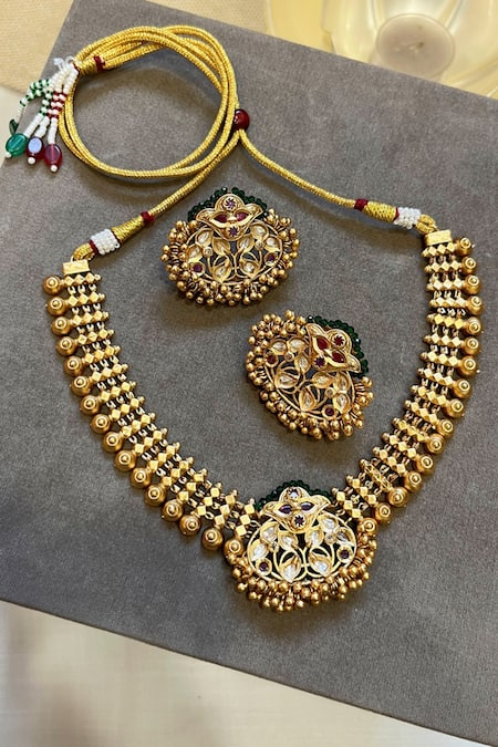 Prestones Temple Heritage Motif Necklace Set 