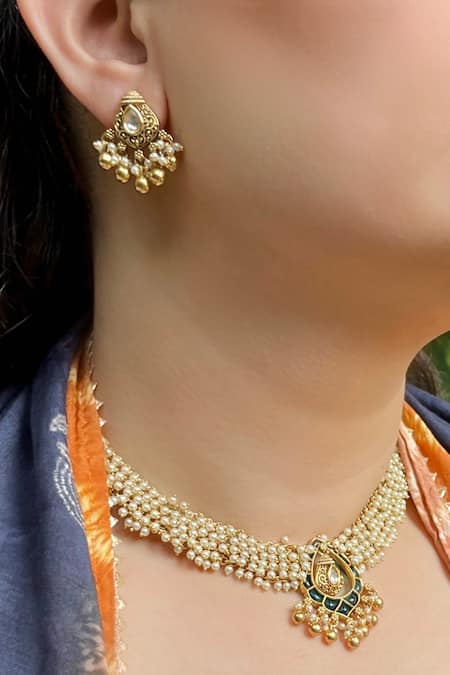 Prestones Pearl Temple Necklace Set 
