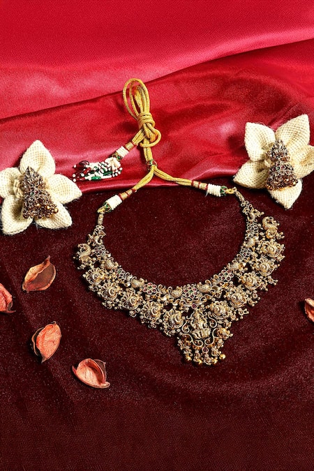 Prestones Floral Motif Necklace Set 