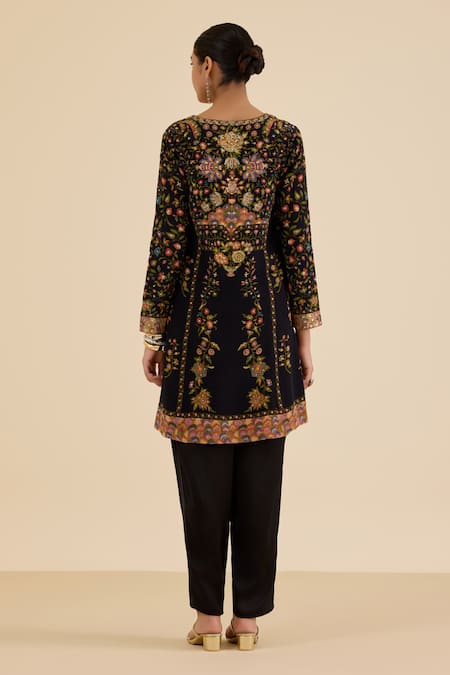 Ritu Kumar Floral & Aari Embroidered Kurta 