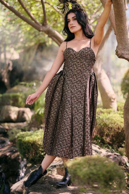 Shop Safaa Black Silk Embroidery Sweetheart Neck La Oree Floral Woven Dress Online at Aza Fashions Shop_Safaa_Black Silk Embroidery Sweetheart Neck La Oree Floral Woven Dress _Online_at_Aza_Fashions