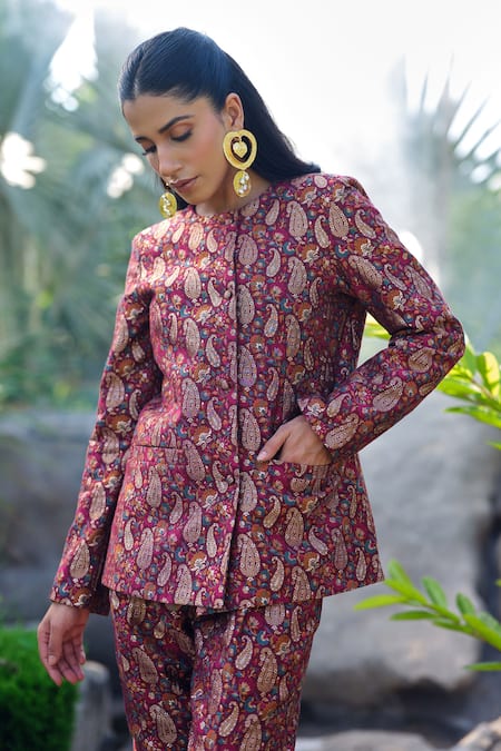 Safaa Burgundy Silk Embroidery Round La Fleur Eclore Paisley Woven Jacket And Pant Set at Aza Fashions Safaa_Burgundy Silk Embroidery Round La Fleur Eclore Paisley Woven Jacket And Pant Set _at_Aza_Fashions
