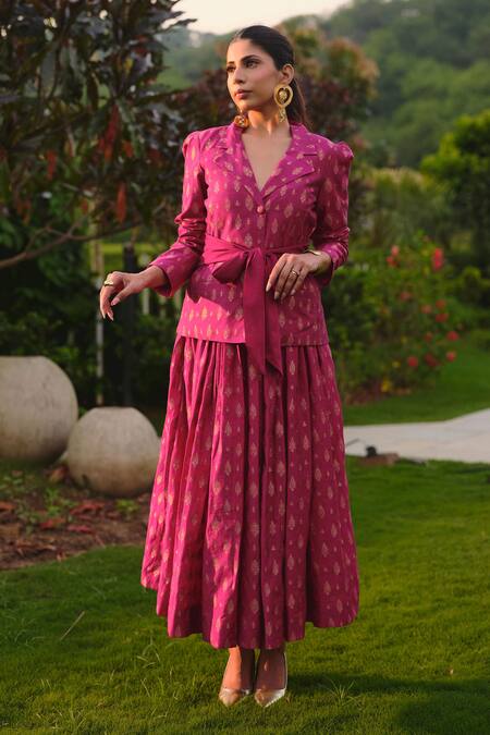 Buy Safaa Magenta Silk Embroidery, Zari La Belle De Jour Woven Blazer And Skirt Set Online at Aza Fashions Buy_Safaa_Magenta Silk Embroidery, Zari La Belle De Jour Woven Blazer And Skirt Set _Online_at_Aza_Fashions