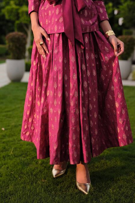 Safaa Magenta Silk Embroidery, Zari La Belle De Jour Woven Blazer And Skirt Set at Aza Fashions Safaa_Magenta Silk Embroidery, Zari La Belle De Jour Woven Blazer And Skirt Set _at_Aza_Fashions
