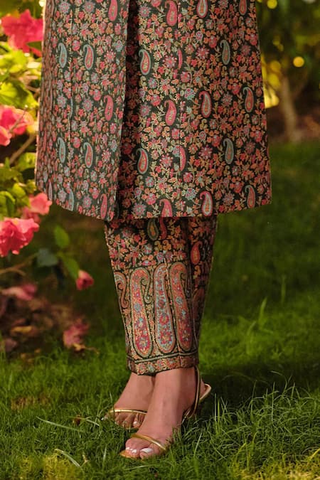 Safaa_Green Silk Embroidery V-neck, Collared Le Jardin Damour Woven Jacket And Pant Set _Online_at_Aza_Fashions