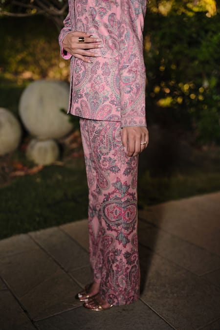 Safaa_Pink Wool Embroidery Round Neck Le Roseau Kani And Paisley Woven Pant Set _Online_at_Aza_Fashions