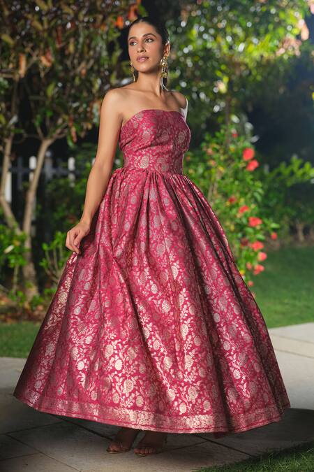 Safaa_Magenta Silk Zari, Embroidery La Douce Rose Floral Woven Bustier And Skirt Set _at_Aza_Fashions