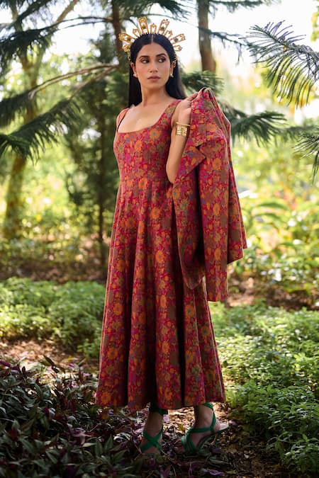 Buy_Safaa_Magenta Silk Embroidery Square La Rouge Lumiere Floral Woven Dress With Blazer 