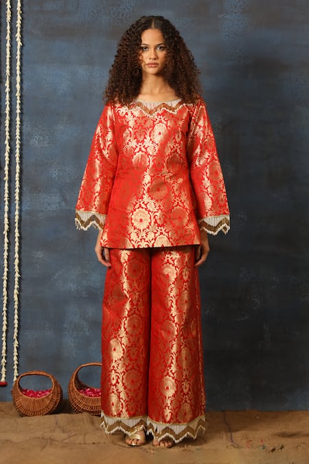 Swatee Singh Brocade Pattern Kurta & Pant Set 