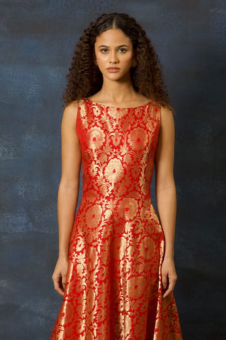Swatee Singh_Red Brocade Boat Neck Woven Pattern Gown _Online_at_Aza_Fashions